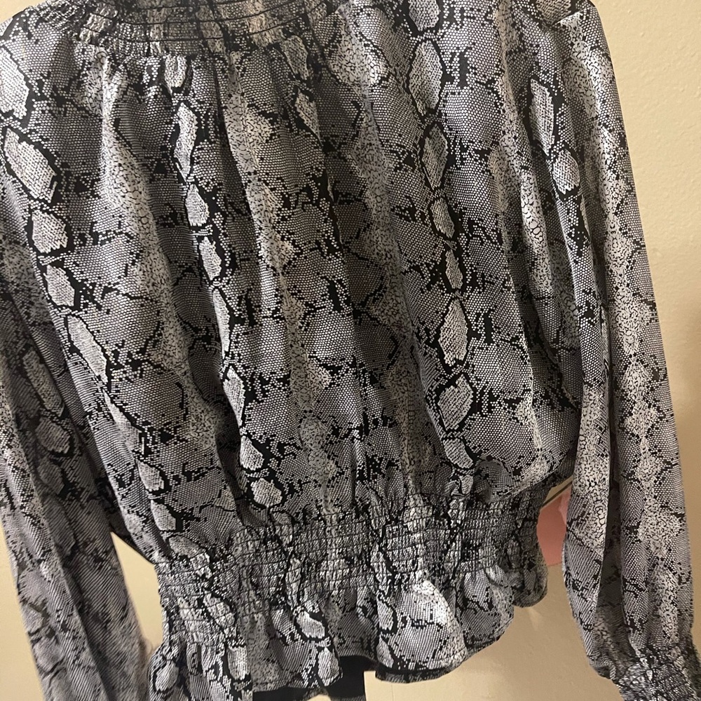Cute blouse shirt